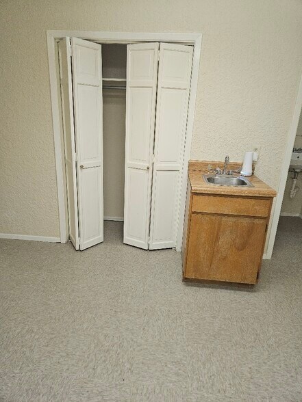 More Photos Of 10018 Tanner Rd, Houston Manufacturing For Sale