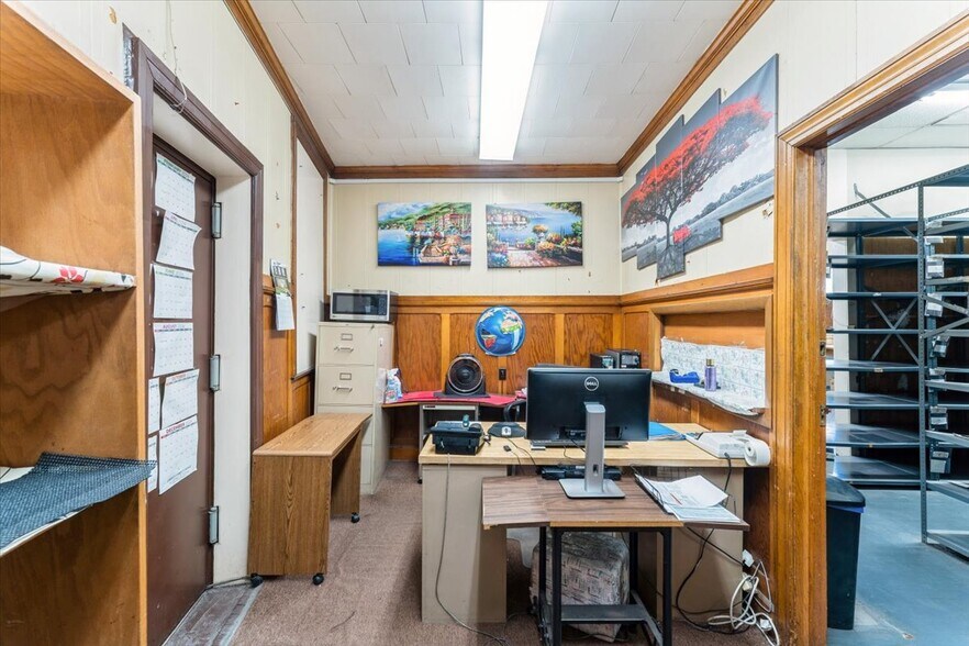 More Photos Of 13210 Hillside Ave, Richmond Hill Storefront Retail Office For Sale