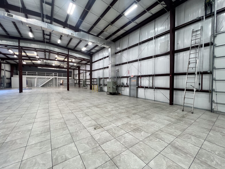 More Photos Of 4906 Patch Rd, Orlando Research And Development For Lease