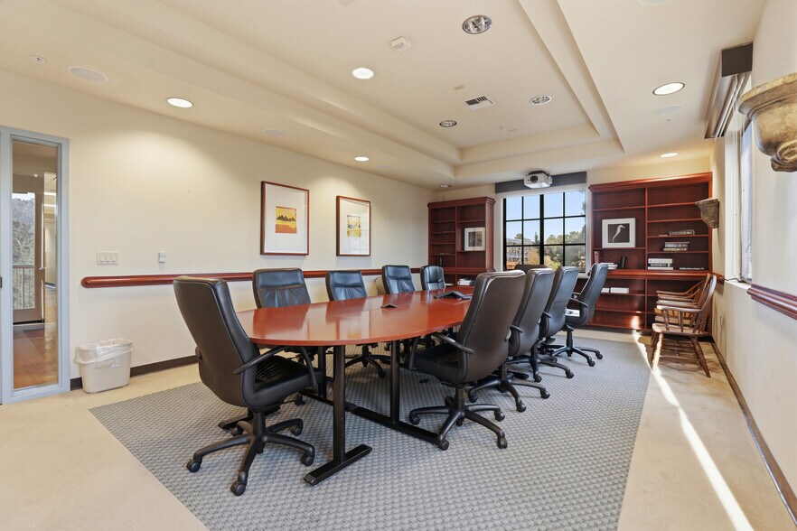 More Photos Of 30 Garden Ct, Monterey Medical For Sale