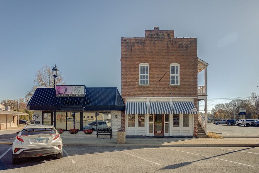 More Photos Of 14 1/2 Main St., Pinckneyville Storefront Retail Office For Sale
