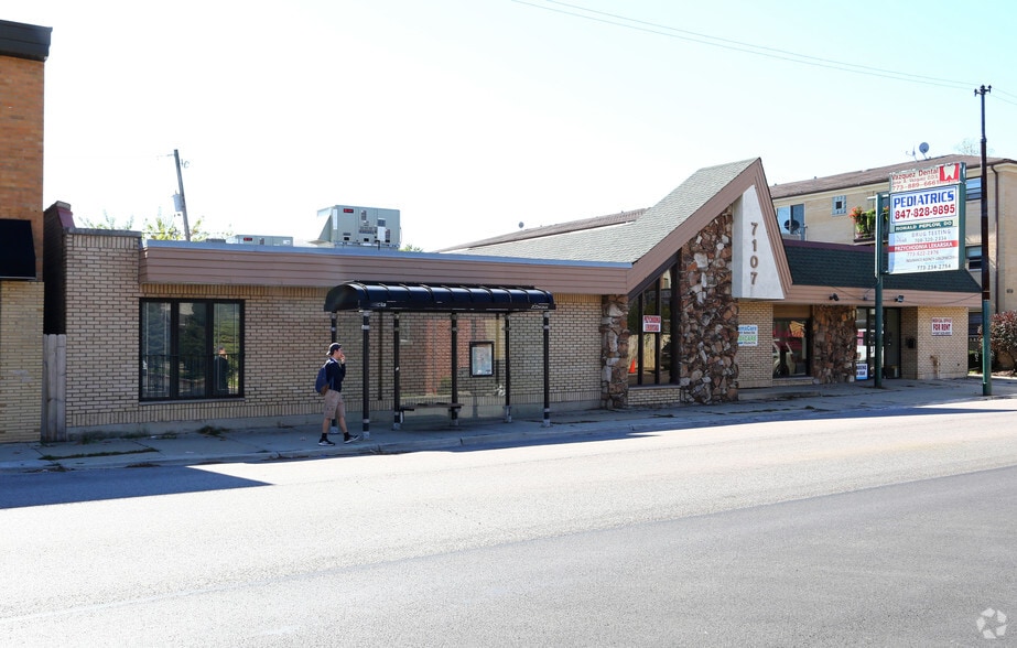 More Photos Of 7107 W Belmont Ave, Chicago Medical For Lease