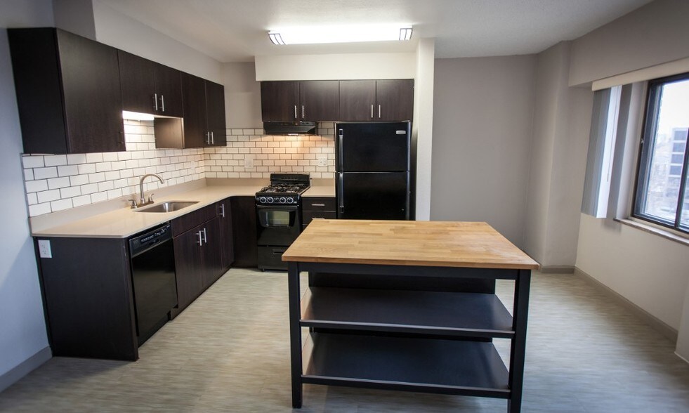 More Photos Of 901 N Sherman St, Denver Apartments For Lease