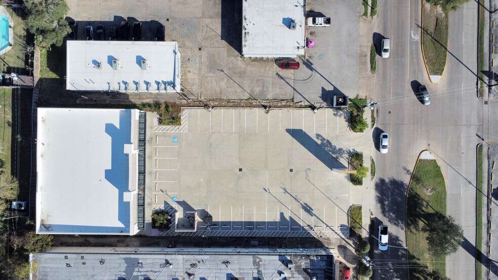 More Photos Of 4430 W Fuqua St, Houston Storefront For Lease