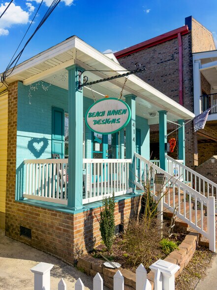 More Photos Of 414 N Howe St, Southport Office For Sale