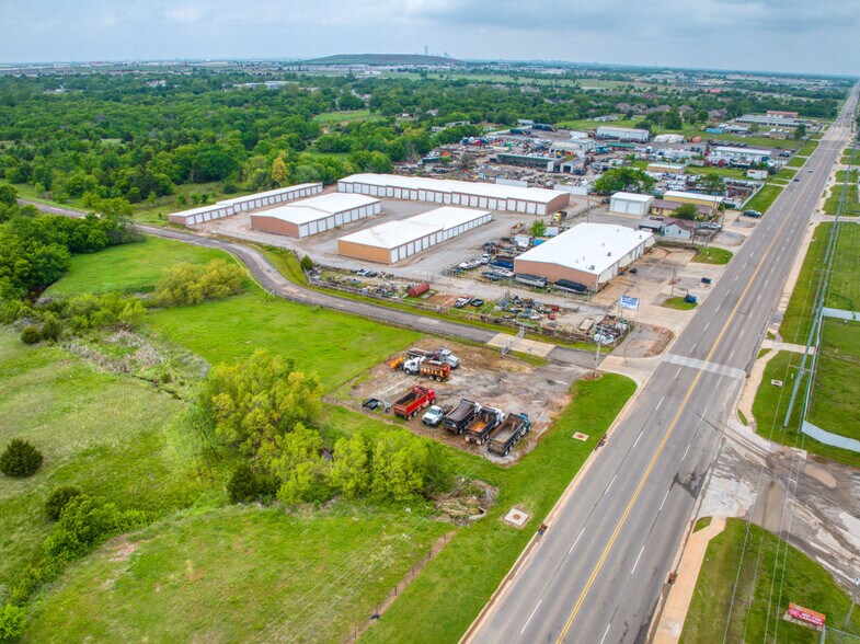 More Photos Of 9201 S Sunnylane Rd, Oklahoma City Self Storage For Lease