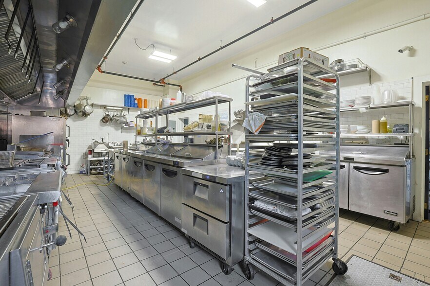 More Photos Of 2 Union St, Sparkill Storefront For Sale