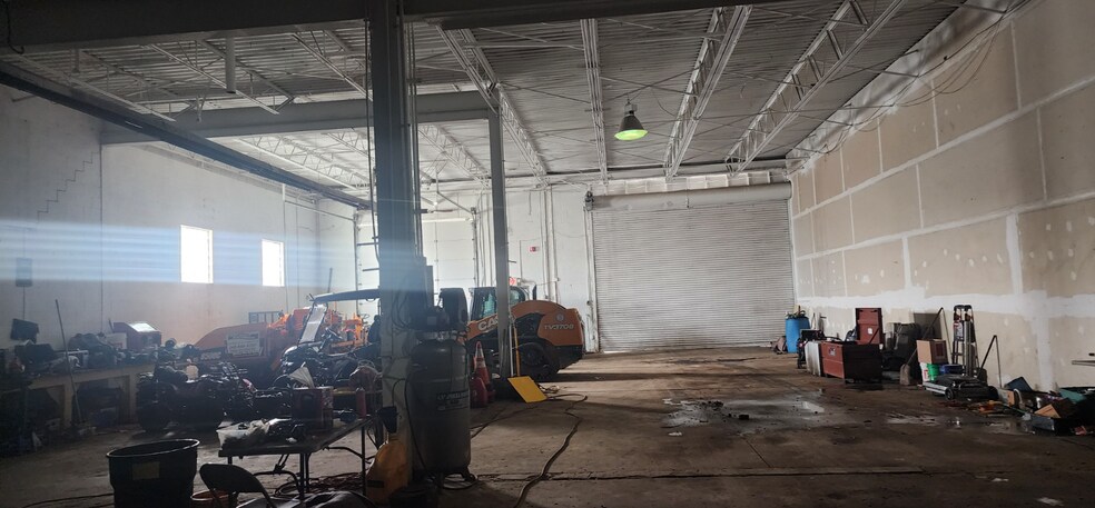 More Photos Of 1109 Decker Rd, Walled Lake Warehouse For Lease