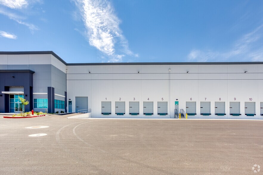 More Photos Of 6101 N Hollywood Blvd, Las Vegas Manufacturing For Lease