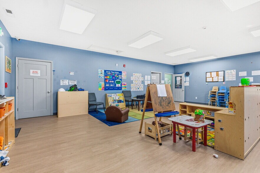 More Photos Of 925 Hendricks Dr, Lebanon Daycare Center For Sale