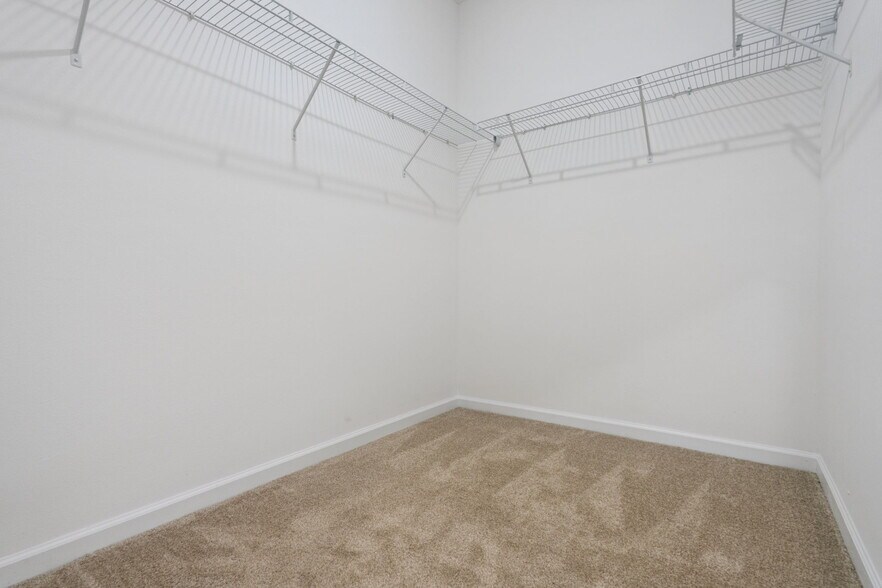 More Photos Of Old Lake Wilson Road, Davenport Multifamily For Sale