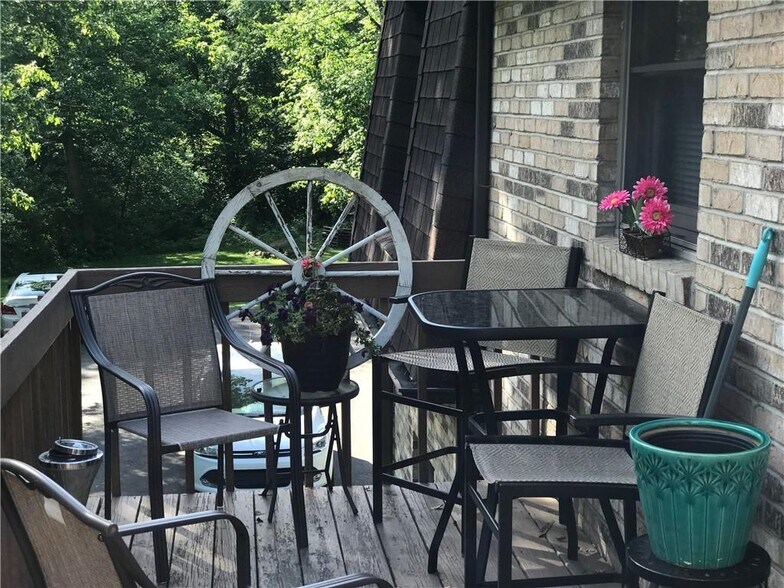 More Photos Of 108 Oak Dr, Saxonburg Apartments For Sale