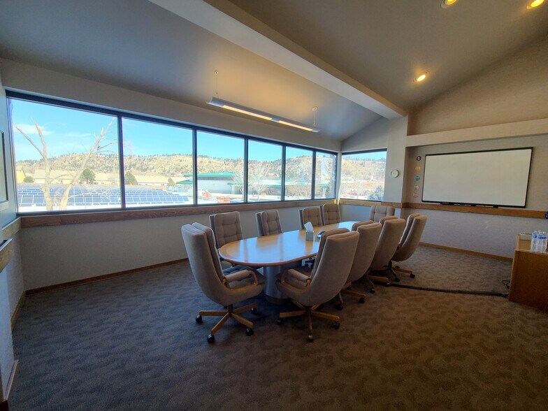 More Photos Of 5085 List Dr, Colorado Springs Medical For Lease