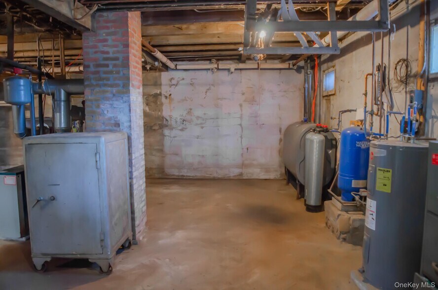 More Photos Of 8874 US Route 9W, Athens Office Residential For Sale