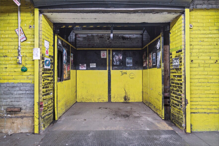 More Photos Of 2916 Weikel St, Philadelphia Warehouse For Sale