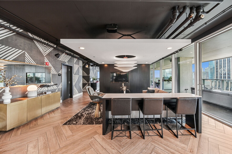 More Photos Of 200 E Illinois St, Chicago Apartments For Sale