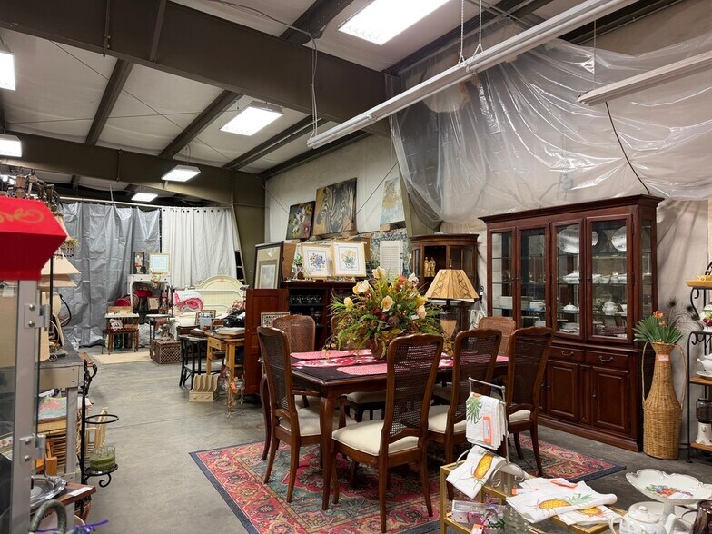 More Photos Of 173 Davis St, Southern Pines Flex For Sale