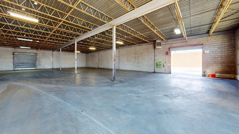 More Photos Of 1570 N Olden Ave, Ewing Flex For Sale