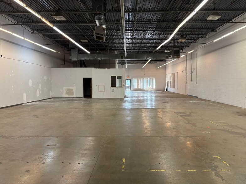 More Photos Of 2825-2845 Southampton Rd, Philadelphia Industrial For Sale
