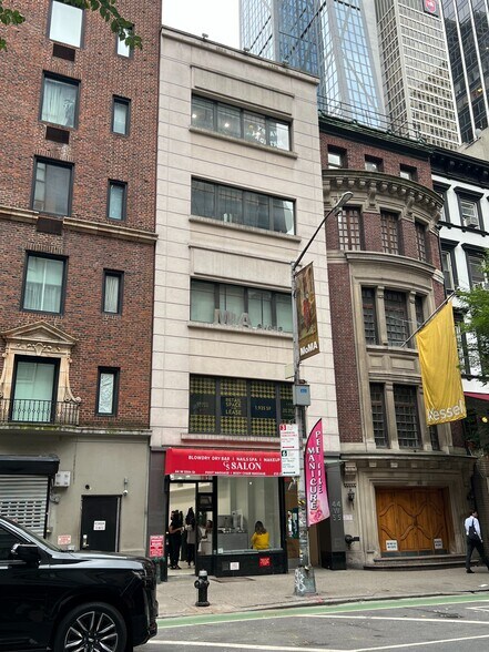 More Photos Of 44 W 55th St, New York Office For Lease
