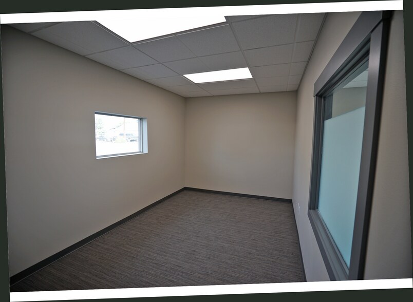 More Photos Of 2804 Main St, Union Gap General Retail For Lease