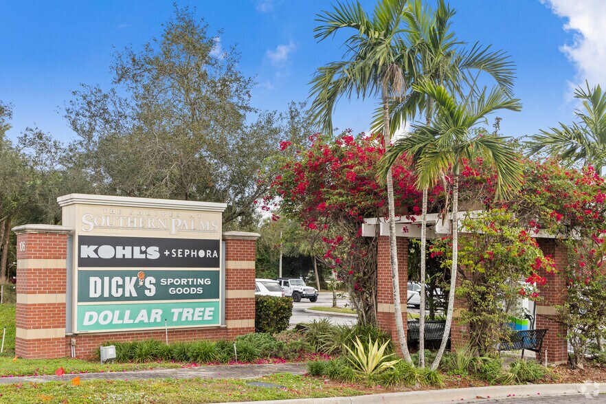 More Photos Of 8751-8795 Southern Blvd, West Palm Beach General Retail For Sale