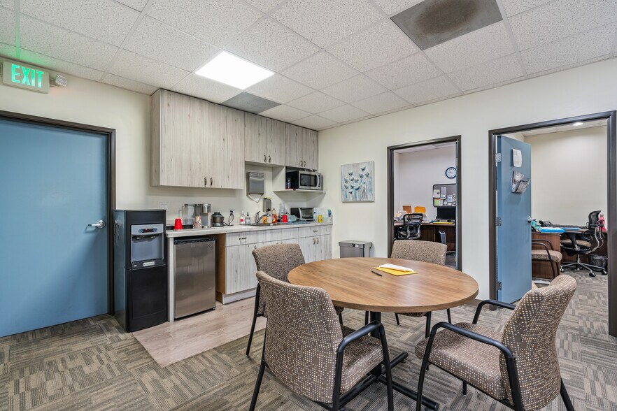 More Photos Of 578-580 E San Bernardino Rd, Covina Medical For Sale