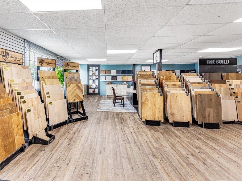 More Photos Of 3154-3156 US 70 Hwy, Black Mountain Office For Lease