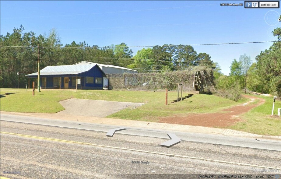 More Photos Of Texas State Hwy 155, Frankston Showroom For Sale