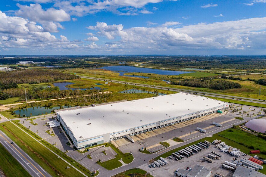 More Photos Of 8401 State Road 33 N, Lakeland Distribution For Lease