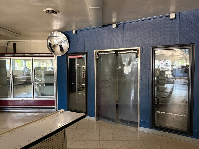 More Photos Of 123 S Washington St, Wyocena Convenience Store For Sale