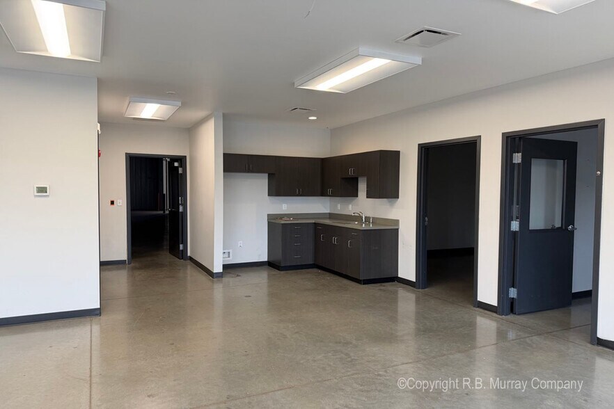 More Photos Of 5534 W Chestnut Expy, Springfield Industrial For Lease