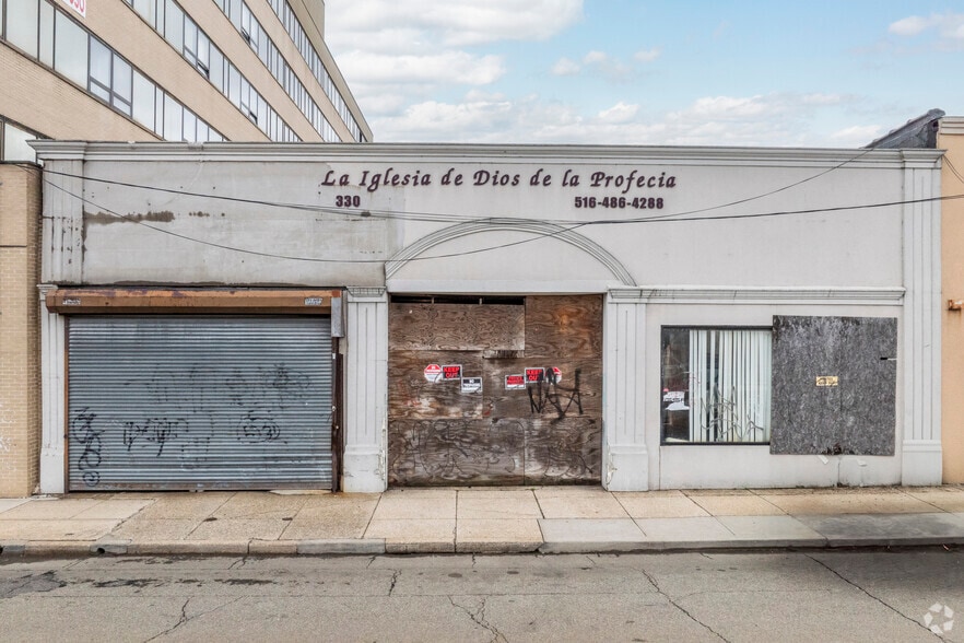 More Photos Of 330 Fulton Ave, Hempstead Office For Sale