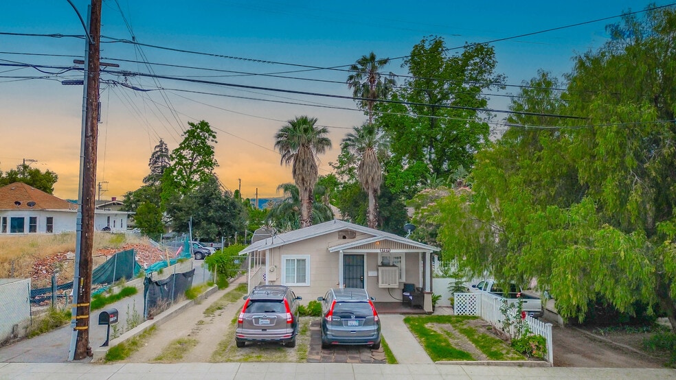 Primary Photo Of 27271 Pacific St, Highland Multifamily For Sale
