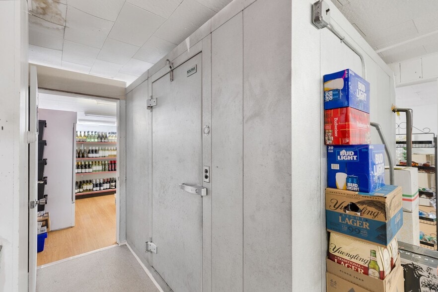 More Photos Of 460 Amherst Rd, South Hadley Service Station For Sale