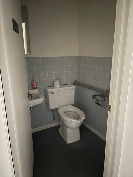 More Photos Of 5516 SE 113th St, Belleview Office For Lease