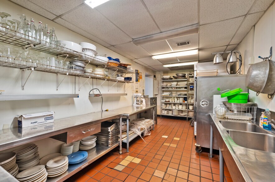 More Photos Of 181 E Brown St, Blairsville Restaurant For Sale