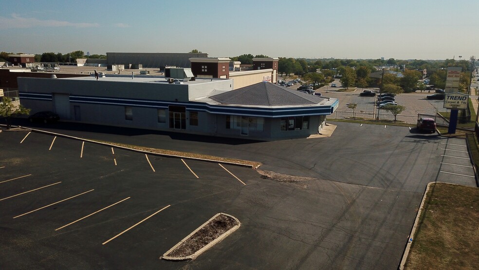 Primary Photo Of 168 Army Trail Rd, Glendale Heights Flex For Lease