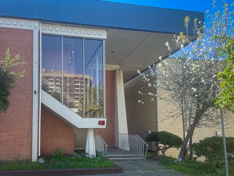 More Photos Of 250 Georgia St, Vallejo Office For Sale