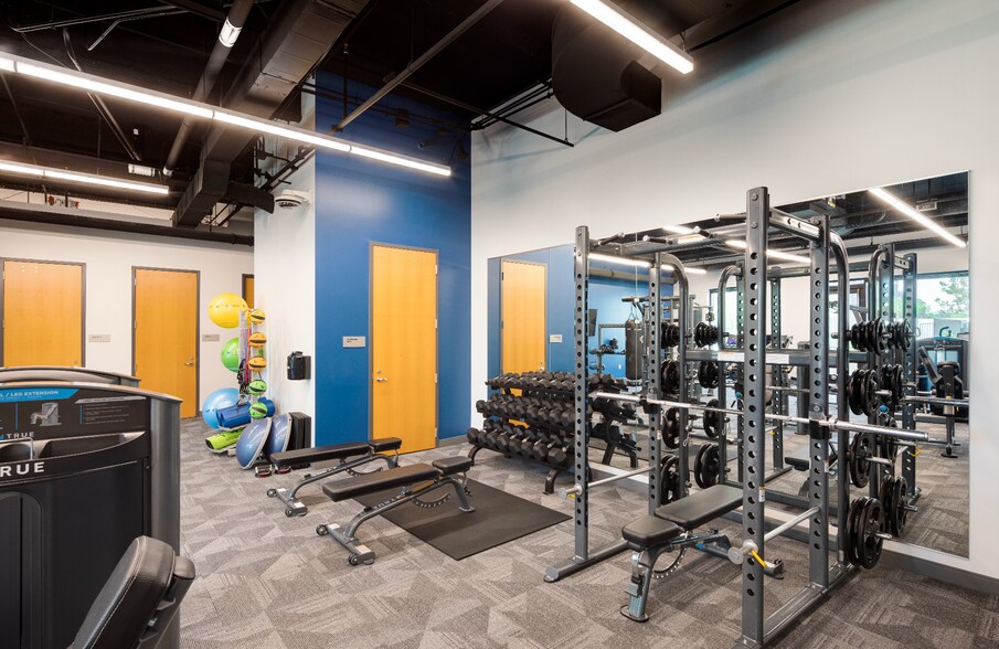 More Photos Of 3700 Glenwood Ave, Raleigh Unknown For Lease