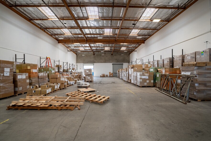 More Photos Of 775 Anita St, Chula Vista Distribution For Lease