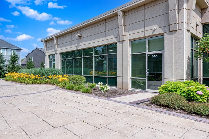 Primary Photo Of 320 Cardinal Dr, St Charles Medical For Lease