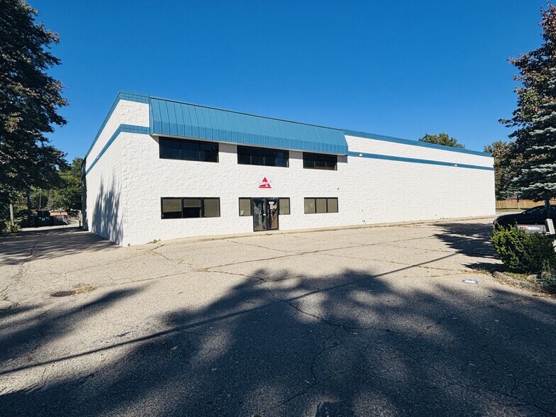 Primary Photo Of 12040 Beech Daly Rd, Taylor Manufacturing For Lease