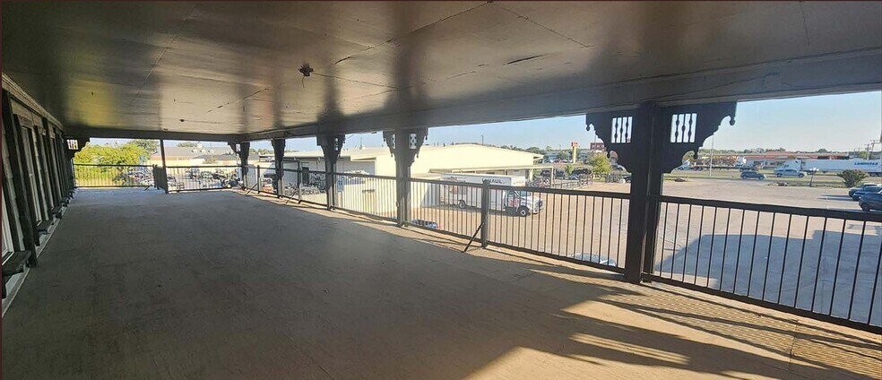 More Photos Of 119 E Us-80 Hwy, Forney Freestanding For Sale