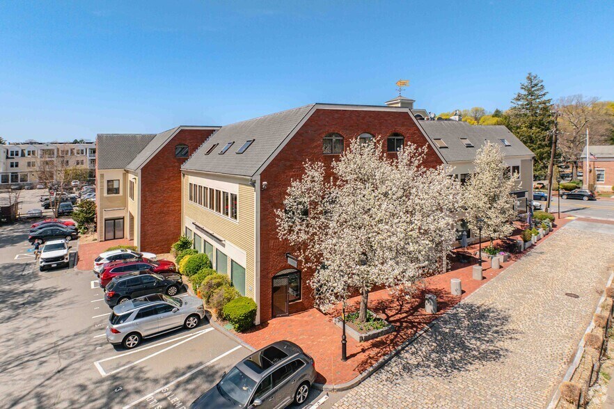 More Photos Of 1666 Massachusetts Ave, Lexington Office For Lease