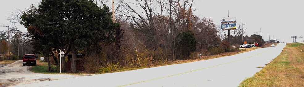 More Photos Of 4 Marian Dr, O'Fallon General Retail For Sale