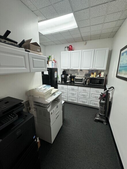More Photos Of 14100 palmetto frontage Rd, Miami Lakes Office Residential For Sale