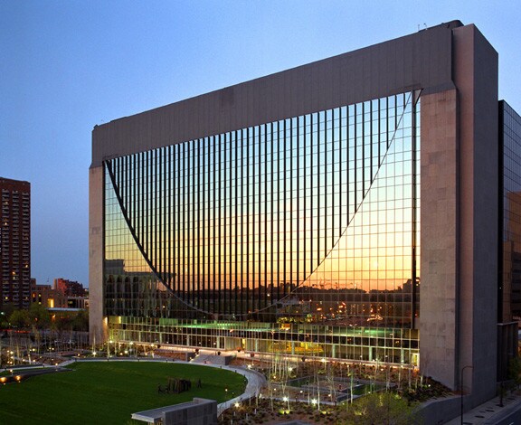 More Photos Of 250 Marquette Ave, Minneapolis Office For Lease