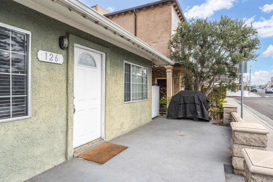 More Photos Of 126 E Balboa Blvd, Newport Beach Multifamily For Sale