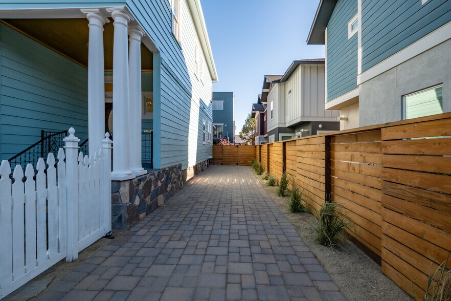 More Photos Of 214 Stewart St, Reno Apartments For Sale